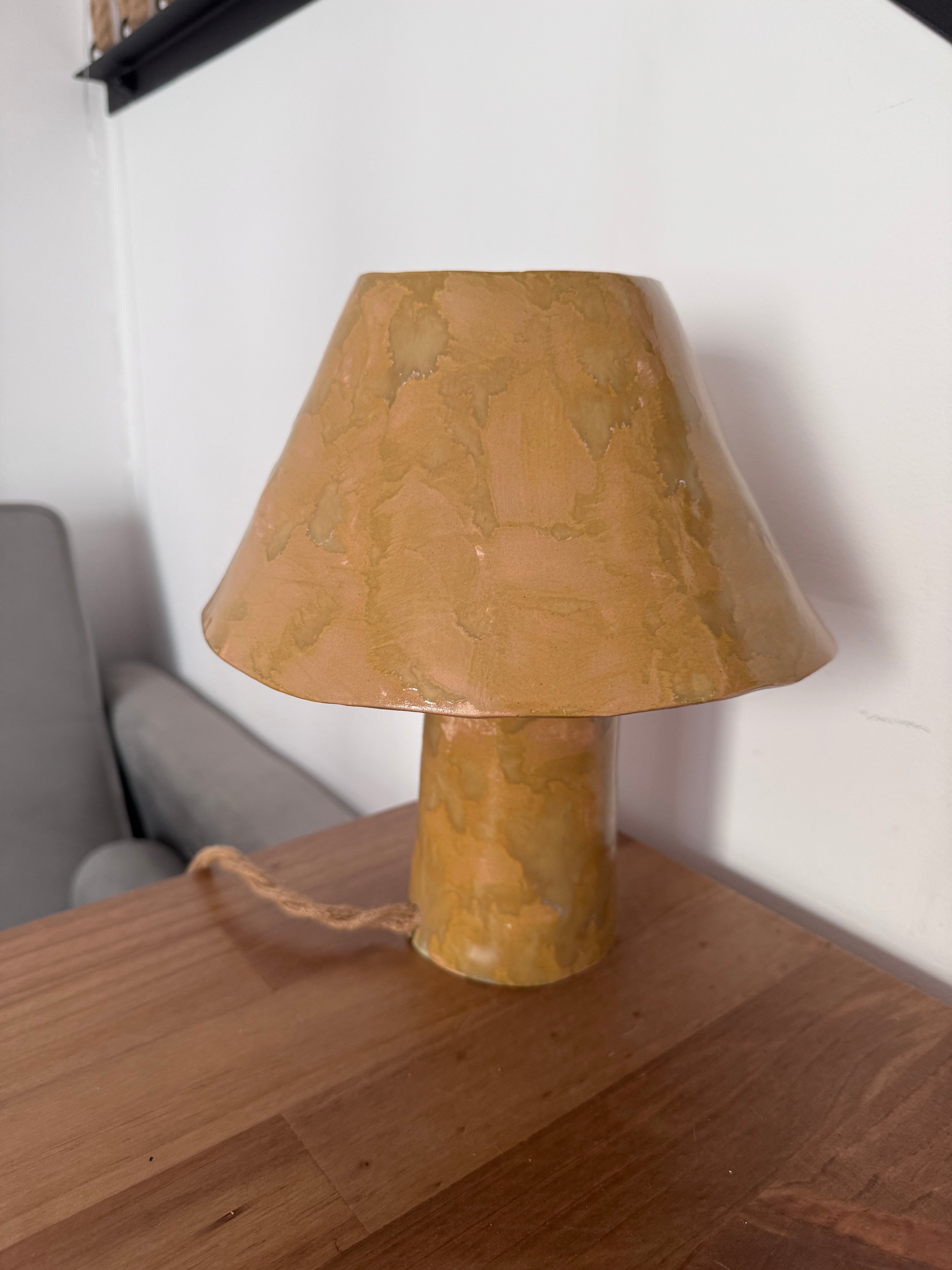 Ochre lamp