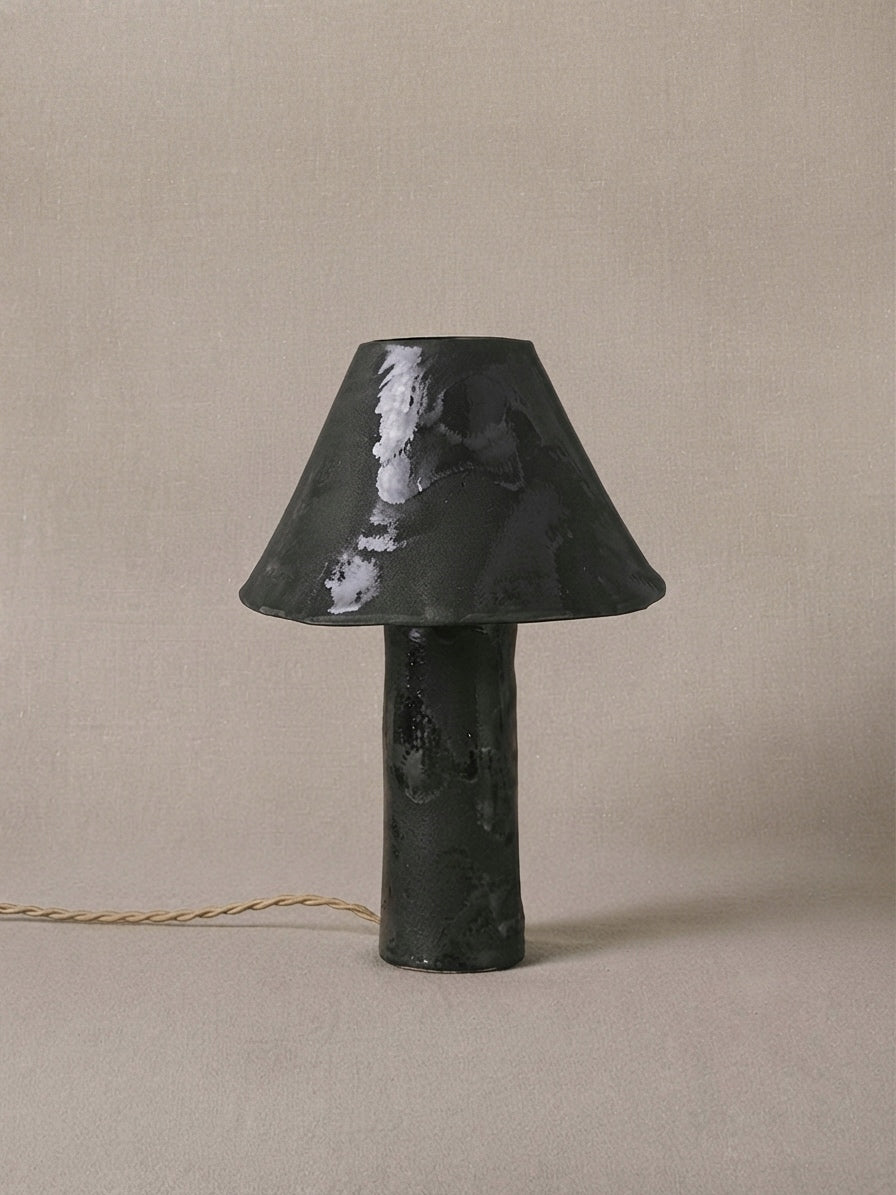 “Black mirror” lamp