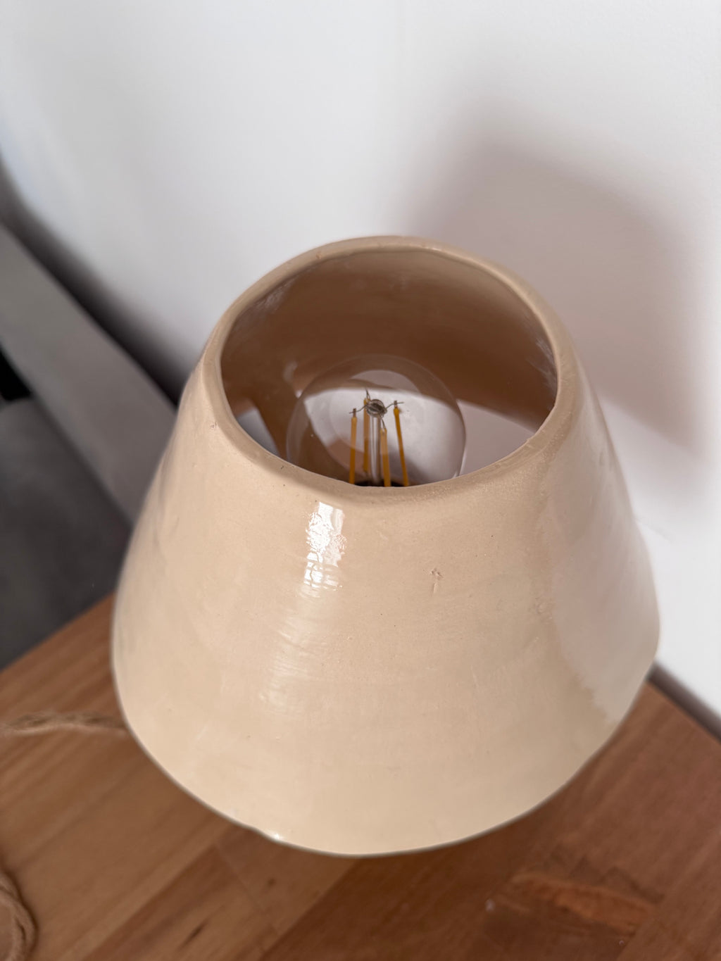 Beige ceramic lamp
